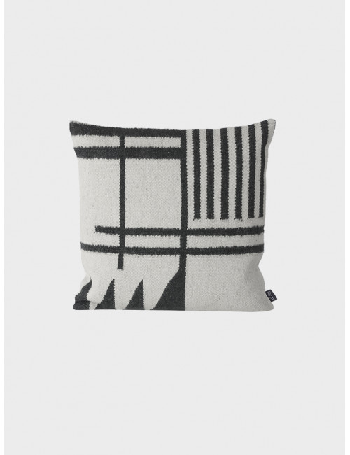 Cushion Kelim | black lines